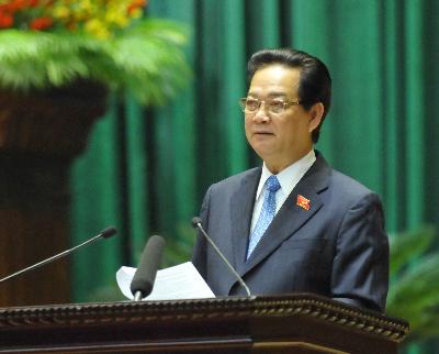 Thủ tướng Chính phủ Nguyễn Tấn Dũng trả lời chất vấn tại phiên họp