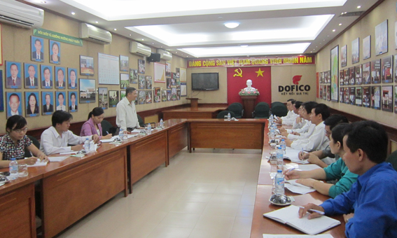  Đồng chí Đặng Mạnh Trung, Phó trưởng ban tuyên giáo Tỉnh ủy phát biểu tại buổi làm việc.