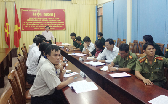 Phó Chủ tịch UBND tỉnh Nguyễn Thành Trí phát biểu tại hội nghị