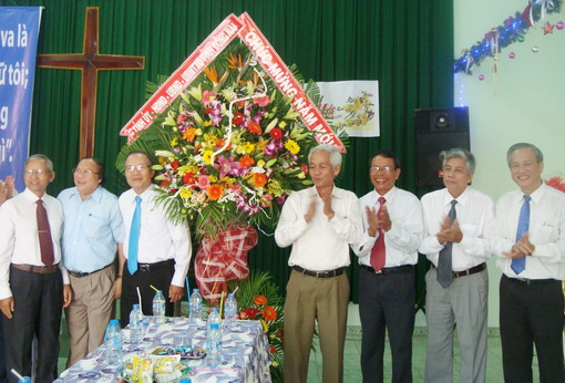 Đồng chí Lê Hồng Phương đến thăm Hội thánh Tin lành miền Nam (Việt Nam) tại Đồng Nai