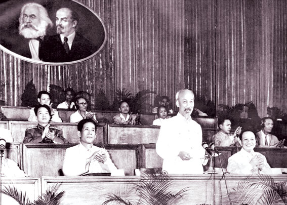 Ngày 5-9-1960, Đảng Lao động Việt Nam họp Đại hội đại biểu toàn quốc lần thứ III. Trong diễn văn khai mạc, Chủ tịch Hồ Chí Minh nêu rõ: “Đại hội lần thứ II là đại hội kháng chiến. Đại hội lần này là đại hội xây dựng chủ nghĩa xã hội ở miền Bắc và đấu tranh hòa bình thống nhất nước nhà”.