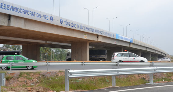  Đường cao tốc TP.Hồ Chí Minh - Long Thành - Dầu Giây đoạn giao với quốc lộ 51