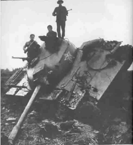 Xe tăng Trung Quốc bị tiêu diệt tại mặt trận Cao Bằng (2-1979).