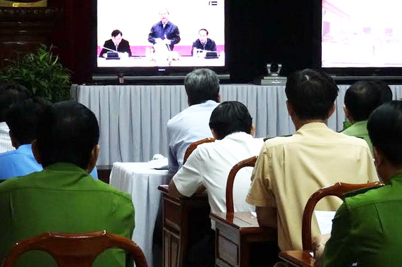 Hội nghị trực tuyến an toàn giao thông 2 tháng đầu năm tại đầu cầu truyền hình ở UBND tỉnh Đồng Nai.