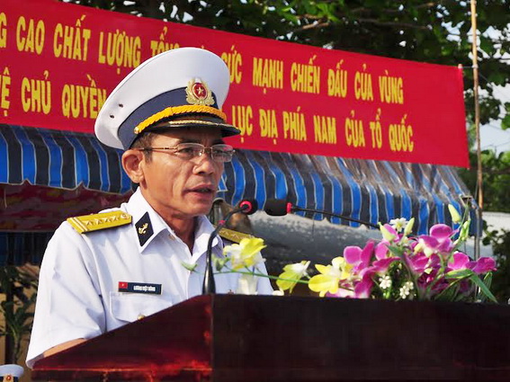 Đại tá Lương Việt Hùng triển khai nhiệm vụ huấn luyện năm 2014 cho các đơn vị