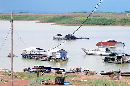 Hồ Trị An (huyện Vĩnh Cửu).