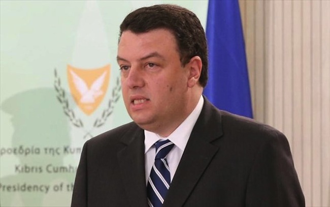 Bộ trưởng Quốc phòng Cộng hòa Síp Tassos Mitsopoulos (Nguồn: Greek Reporter)
