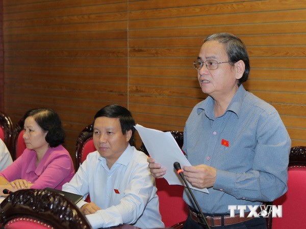 Đại biểu Quốc hội tỉnh Bình Thuận Lê Đắc Lâm phát biểu ý kiến trong phiên họp sáng 23/6. 