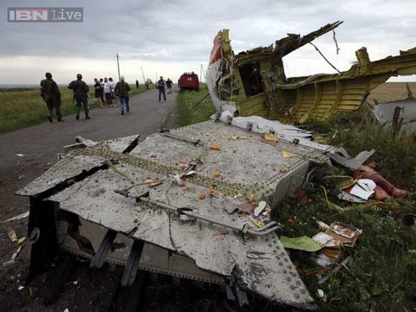 Hiện trường vụ rơi máy bay Malaysia ở miền Đông Ukraine