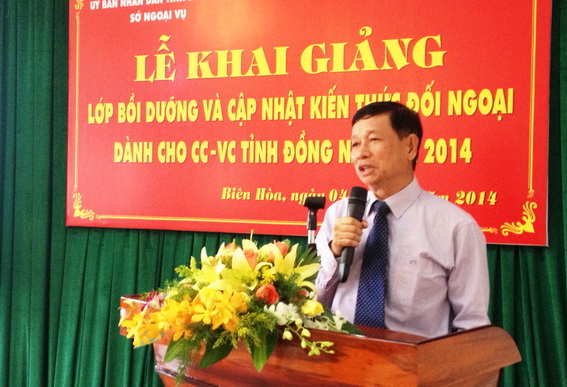 Đại sứ Lê Quốc Hùng tham gia truyền đạt tại lớp học
