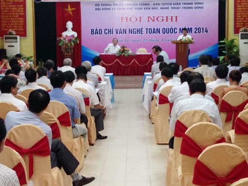 Quang cảnh hội nghị