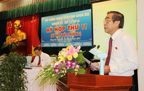 Đồng chí Trần Văn Tư, Phó Bí thư thường trực Tỉnh ủy, Chủ tịch HĐND tỉnh phát biểu khai mạc kỳ họp.