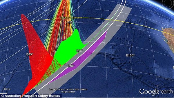Hình ảnh tái hiện lại đường bay của MH370 dựa trên tín hiệu vệ tinh do Cục An toàn giao thông Australia công bố. (Nguồn: dailymail.co.uk)