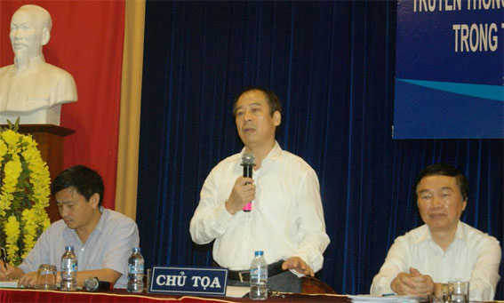 PGS.TS Trần Đắc Phu, Cục trưởng Cục Y tế dự phòng (Bộ Y tế) trả lời phát biểu tại hội thảo