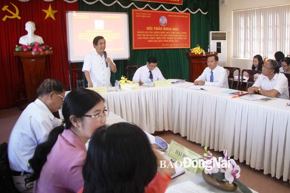 Đồng chí Huỳnh Văn Tới chủ trì hội nghị