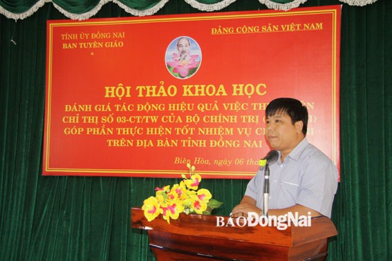 Đại biểu đơn vị huyện Tân Phú phát biểu tại hội thảo