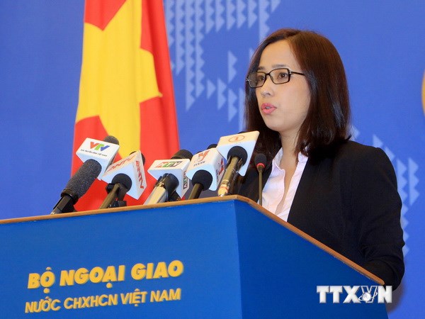  Phó Phát ngôn viên Bộ Ngoại giao Phạm Thu Hằng phát biểu tại buổi họp báo. (Ảnh: TTXVN)