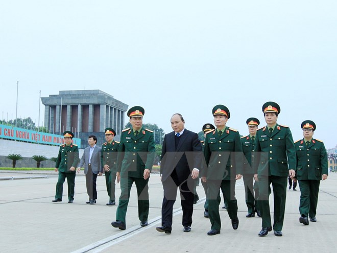 Phó Thủ tướng Nguyễn Xuân Phúc thăm khu vực Lăng Chủ tịch Hồ Chí Minh. (Ảnh: An Đăng/TTXVN)