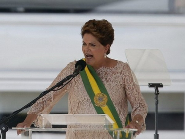 Tổng thống Brazil Dilma Rousseff tuyên thệ nhậm chức. (Nguồn: EPA) 