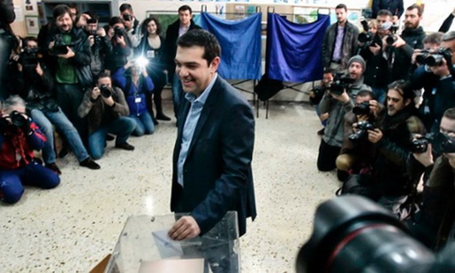 Nhà lãnh đạo cánh tả Alexis Tsipras ăn mừng chiến thắng. (Nguồn: Getty)
