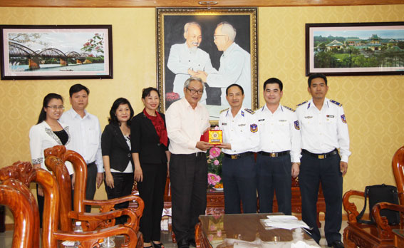 Đoàn tới thăm và chúc tết tại Ủy ban MTTQ Việt Nam tỉnh
