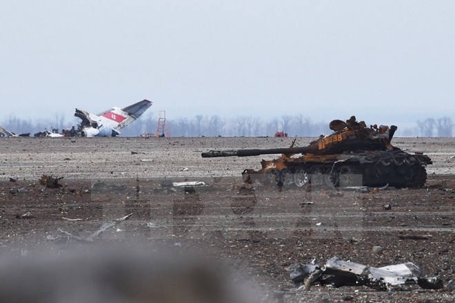 Cảnh đổ nát tại nhà ga sân bay quốc tế Sergey Prokofiev ở Donetsk, miền đông Ukraine sau các cuộc giao tranh. (Ảnh: AFP/TTXVN)