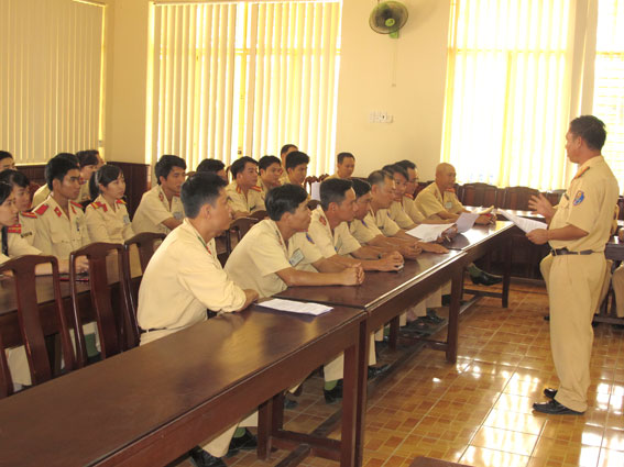 Công an huyện Trảng Bom họp bàn kế hoạch vào sáng 18-2-2015 (tức ngày 30 ÂL)