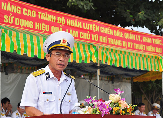 Đại tá Lương Việt Hùng triển khai nhiệm vụ huấn luyện năm 2014 (ảnh: Đăng Tùng)