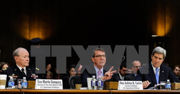 Ba quan chức cấp cao phụ trách an ninh quốc gia Mỹ tại phiên điều trần. (Nguồn: THX/TTXVN)