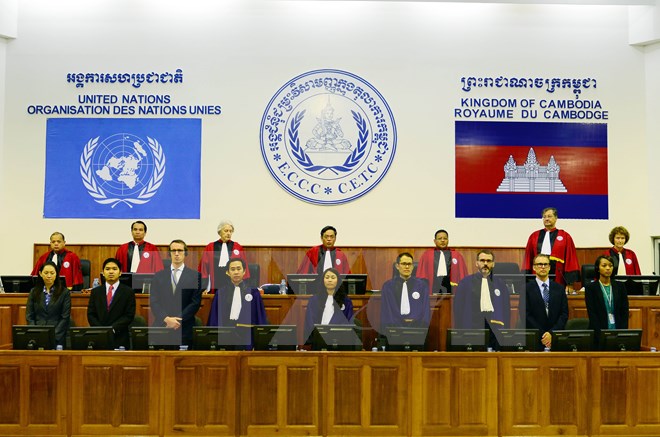 Quan tòa và thẩm phán quốc tế và Campuchia tại một phiên xét xử Khmer Đỏ ở Phnom Penh. (Nguồn: AFP/TTXVN)