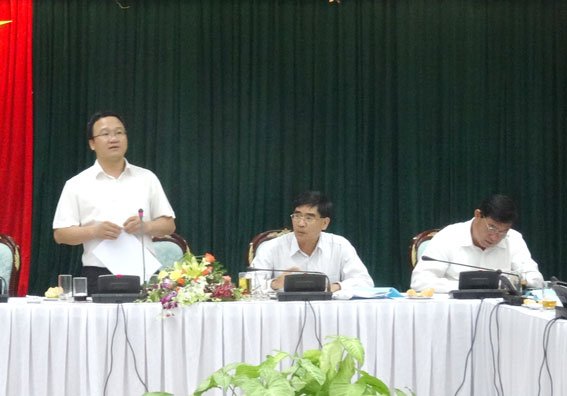 Phó chủ tịch Ủy ban ATGTQG Khuất Việt Hùng phát biểu tại buổi làm việc