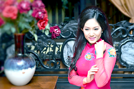 Ca sĩ Thanh Thúy trong hình ảnh quảng bá cho liveshow Dấu ấn của cô.