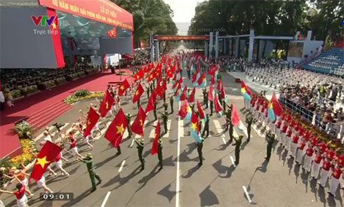Mít tinh, diễu hành kỷ niệm 40 năm thống nhất đất nước