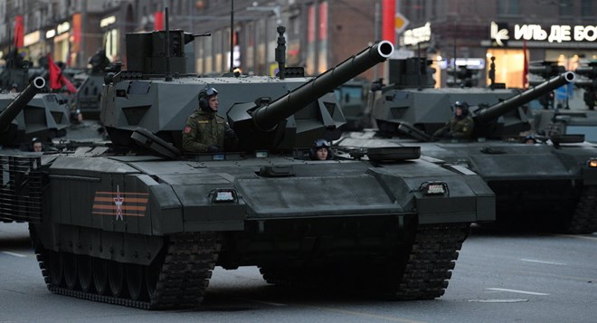 Siêu tăng Armata của Nga trong lễ tổng duyệt cho buổi duyệt binh mừng Ngày Chiến thắng (Nguồn: Sputnik)