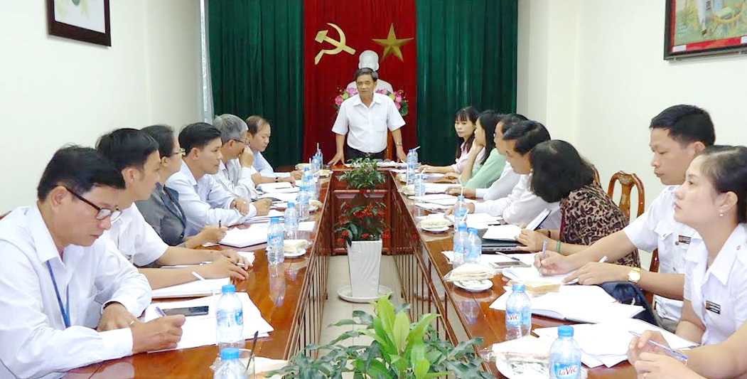 Ông Nguyễn Văn Hùng, Trưởng ban Văn hóa – xã hội HĐND tỉnh phát biểu tại buổi làm việc