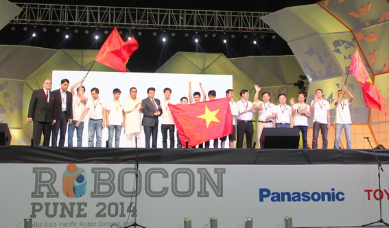 Sinh viên Trường đại học Lạc Hồng vô địch cuộc thi robot Châu Á - Thái Bình Dương năm 2014.