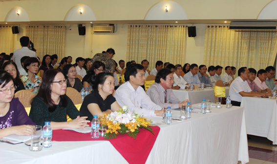  Các đại biểu tham dự tại hội thảo.