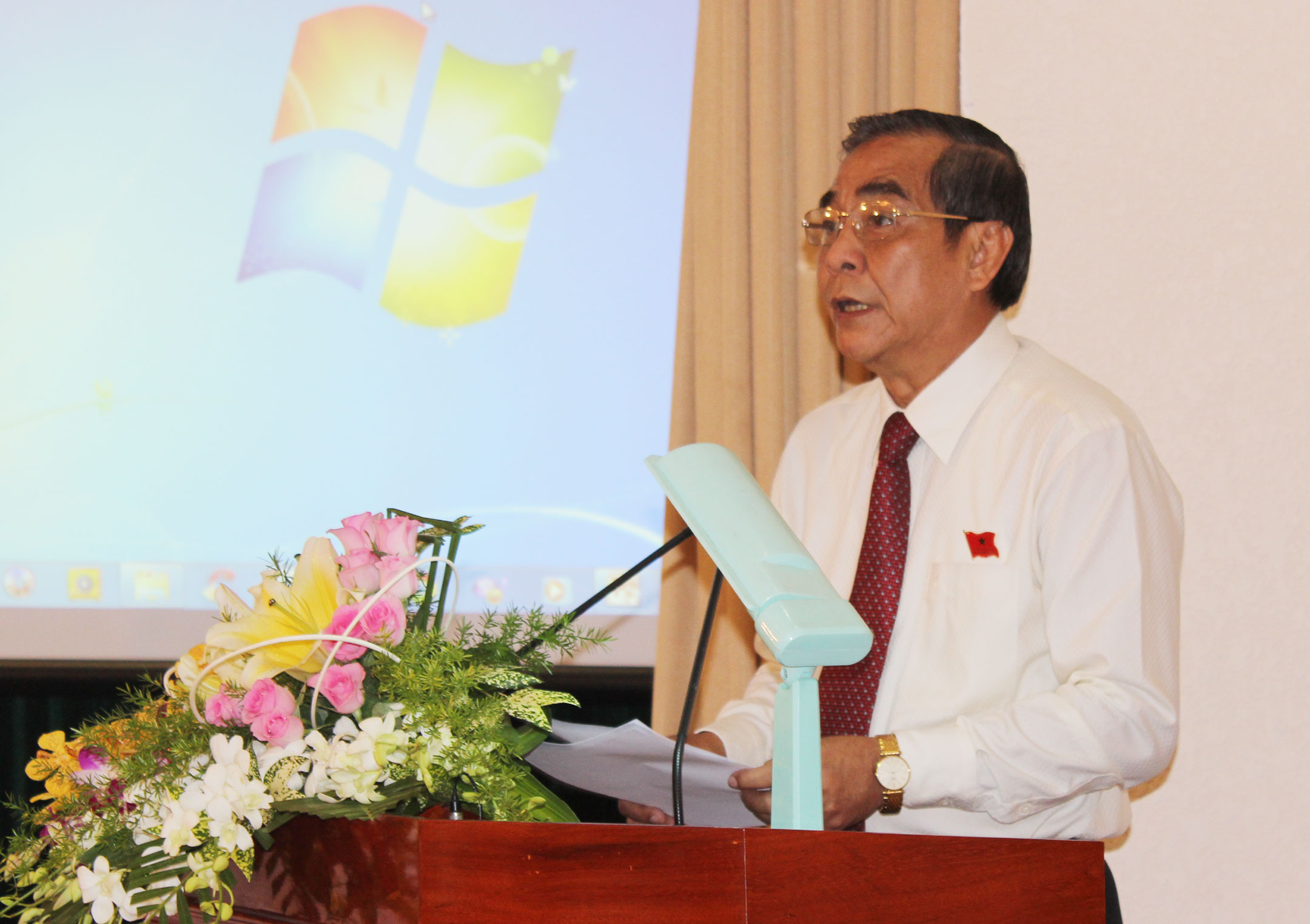 Đồng chí Trần Văn Tư phát biểu khai mạc kỳ họp