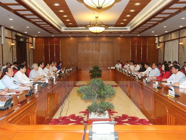 Bộ Chính trị làm việc với Ban Thường vụ Thành ủy Hà Nội (Ảnh: TTXVN)