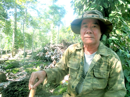 Ông Vòng Chí Quay vừa là nông dân sản xuất giỏi, vừa là cán bộ cơ sở tốt, trách nhiệm với dân.