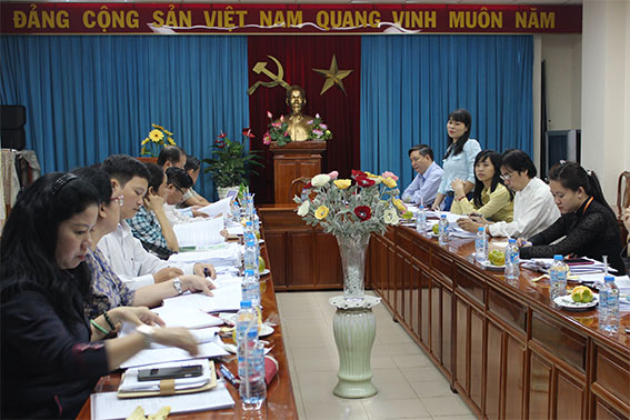 Trưởng Ban Văn hóa - xã hội HĐND tỉnh Nguyễn Thị Thu Hiền phát biểu tại buổi làm việc