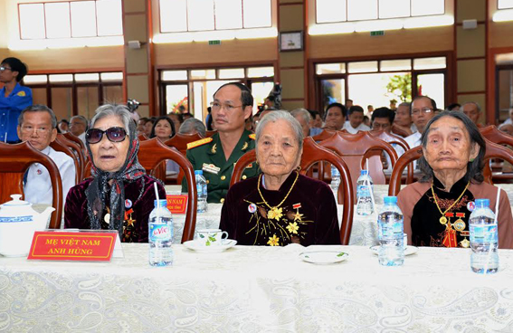 Các mẹ Việt Nam anh hùng dự lễ kỷ niệm 86 năm ngày thành lập Đảng Công sản Việt Nam (3-2-1930 – 3-2-2016) và đón nhận Quyết định của Thủ tướng Chính phủ công nhận TP.Biên Hòa là đô thị loại 1 trực thuộc tỉnh Đồng Nai của TP.Biên Hòa. 