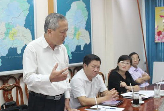 Ông Huỳnh Văn Tịnh, Giám đốc Sở Lao động, thương binh - xã hội kiến nghị giải pháp tuyên truyền trong công nhân