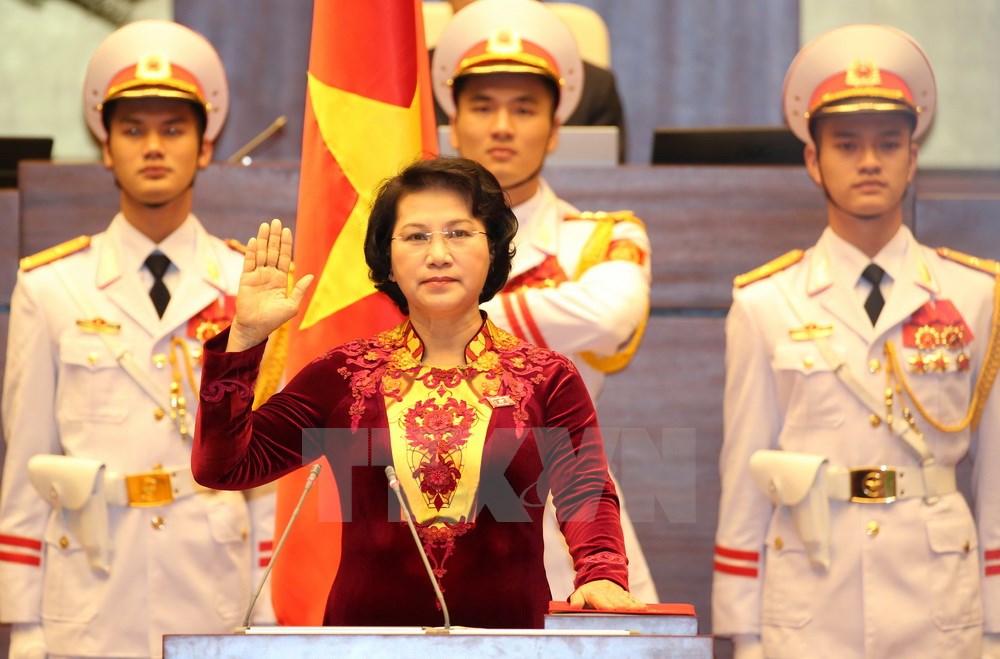 Bà Nguyễn Thị Kim Ngân tuyên thệ nhậm chức Chủ tịch Quốc hội, Chủ tịch Hội đồng bầu cử quốc gia khóa XIII. (Ảnh: Thống Nhất/TTXVN)