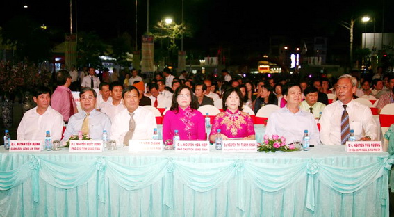 lãnh đạo Trung ương và tỉnh Đồng Nai tham dự lễ khai mạc