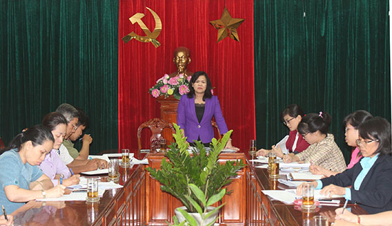  Đồng chí Nguyễn Hòa Hiệp, Phó chủ tịch UBND tỉnh chủ trì buổi hợp với các sở ngành