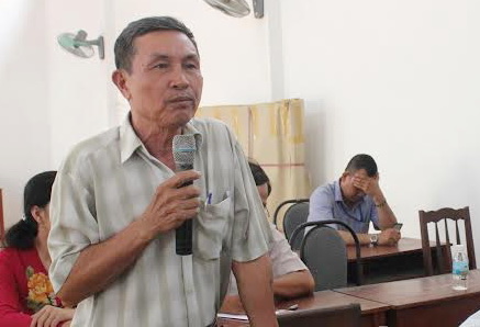 Cử tri phường Bửu Hòa (TP.Biên Hòa) phát biểu tại hội nghị tiếp xúc cử tri