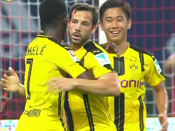 Niềm vui của các cầu thủ Dortmund. (Nguồn: AP)