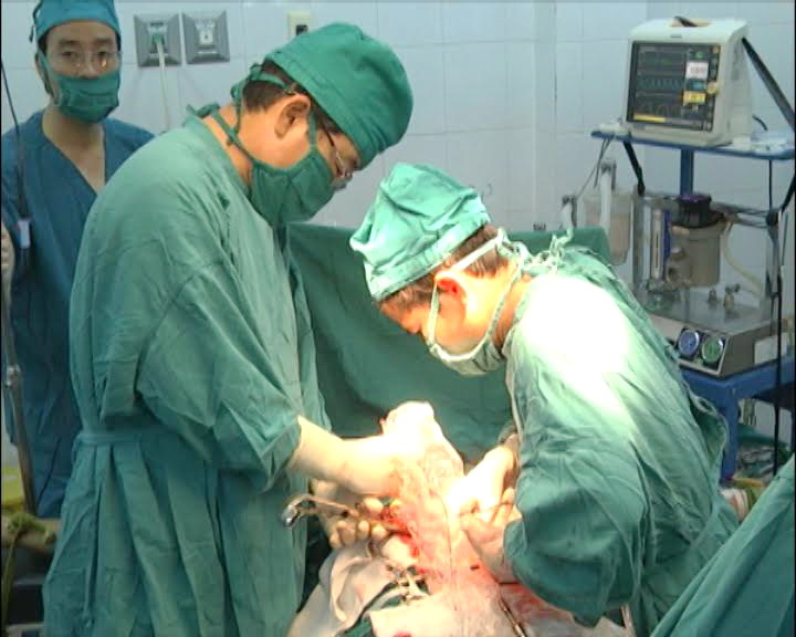 Bệnh nhân được mổ cấp cứu tại Bệnh viện đa khoa khu vực Định Quán 