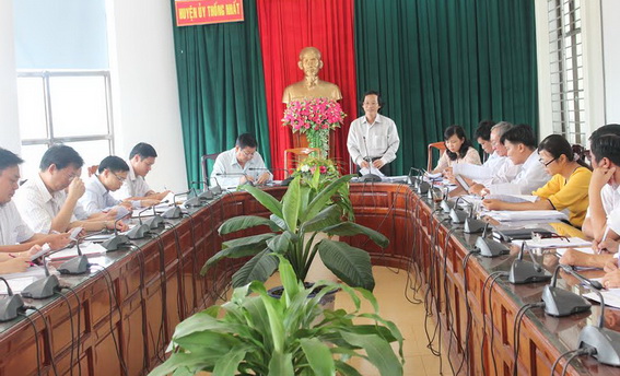 Phó trưởng ban Thường trực Ban Tuyên giáo Tỉnh ủy Bùi Quang Huy phát biểu tại buổi làm việc với Huyện ủy Thống Nhất
